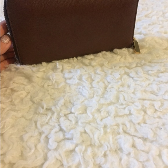 Tory Burch Wallet Robinson Continental Chocolate - Picture 5 of 9